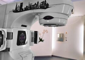 Linearbeschleuniger in der Praxis für Strahlentherapie in Hattingen